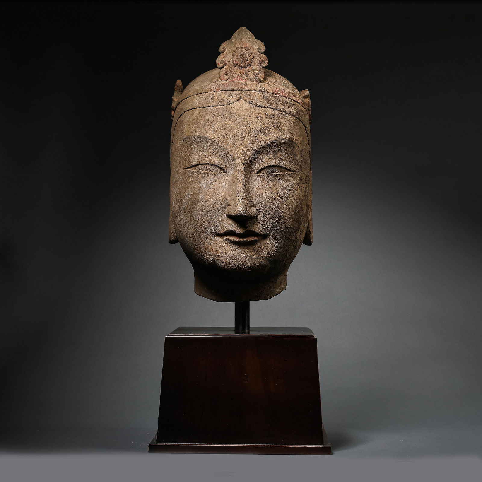 STONE CARVED BUDDHA HEAD IN NORTHERN WEI DYNASTY, CHINA (1 of 10)