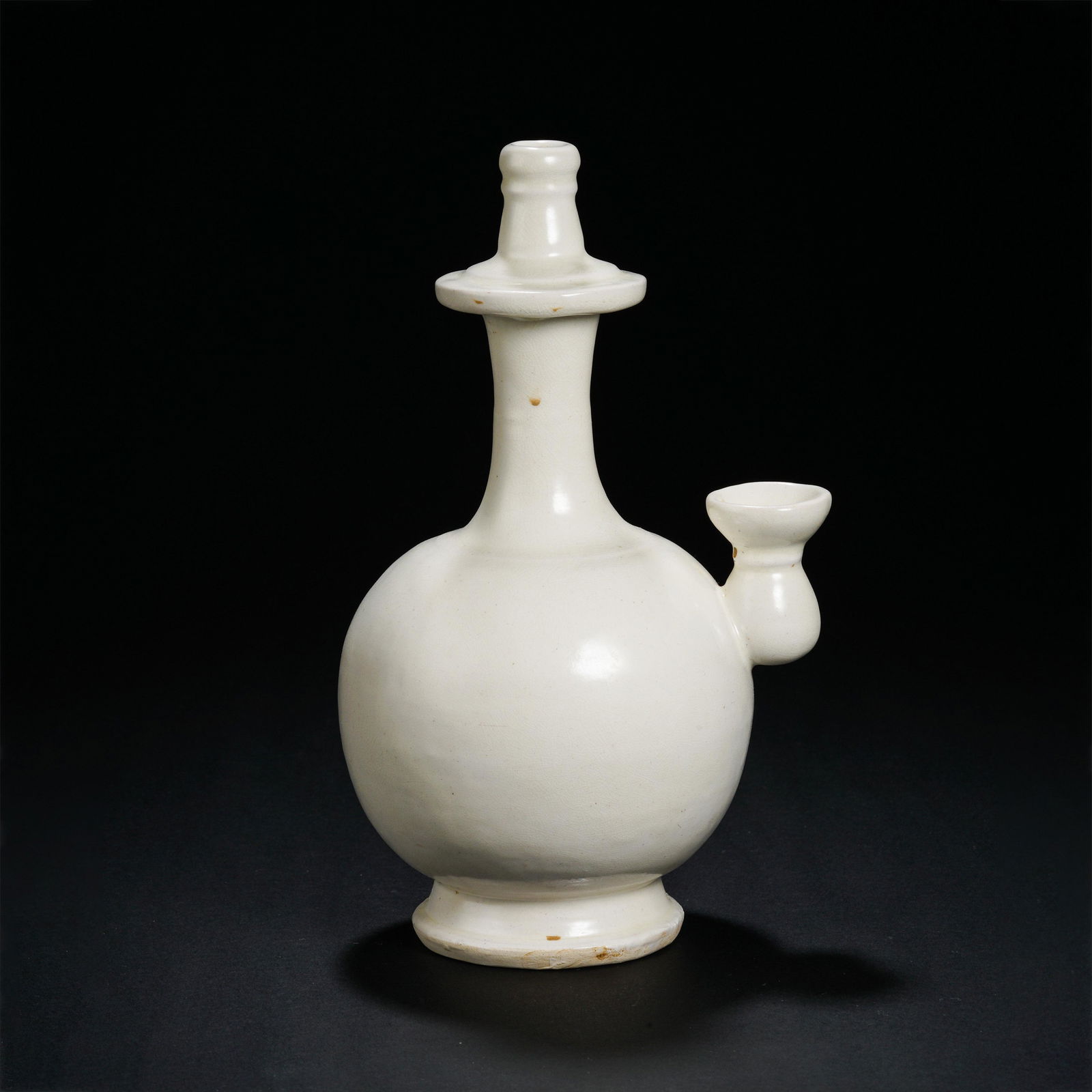 XING WARE WHITE PORCELAIN CLEAN BOTTLE, TANG DYNASTY, CHINA (1 of 11)