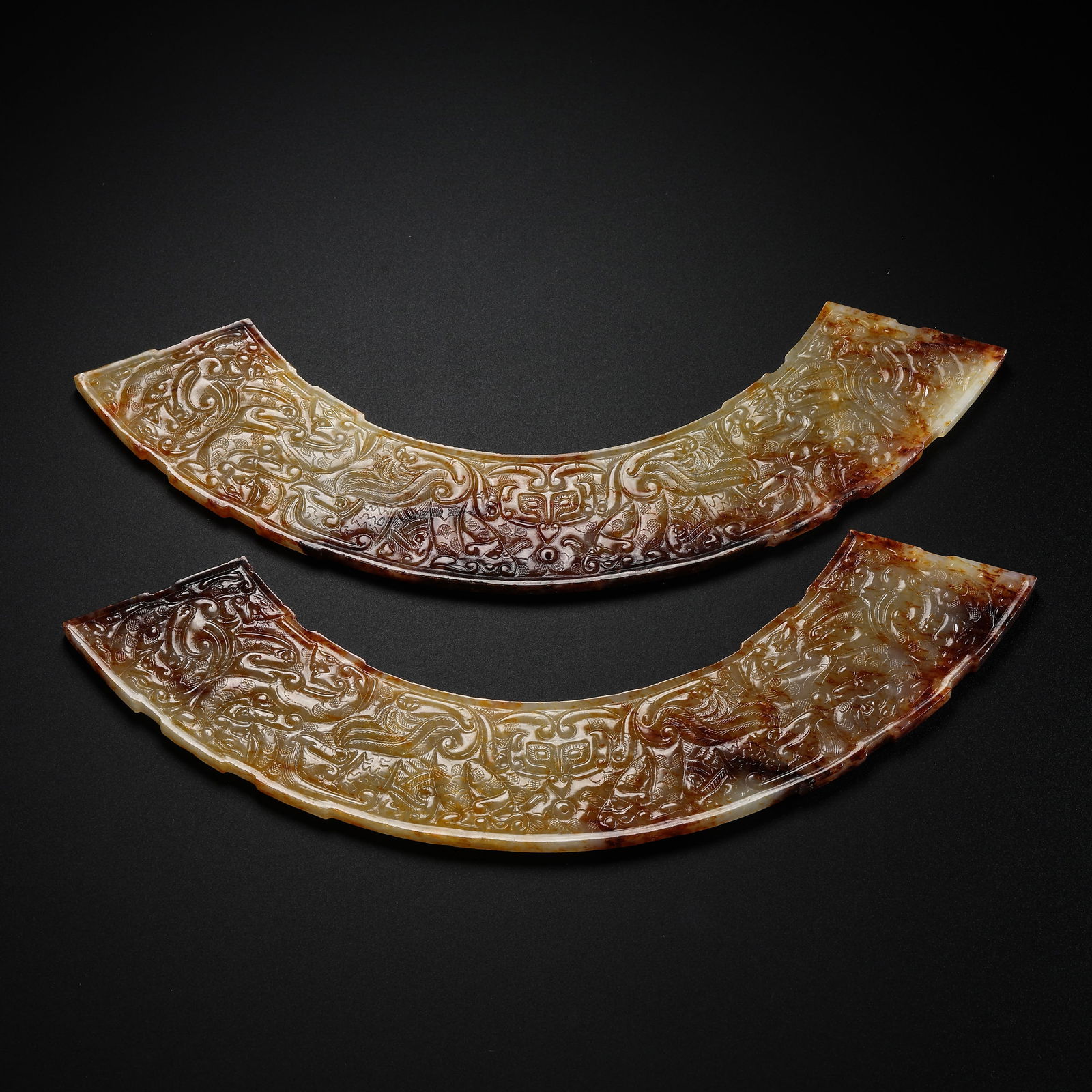 A pair of Chinese Hetian jade from the Spring and Autumn Period and the Warring States Period (1 of 12)