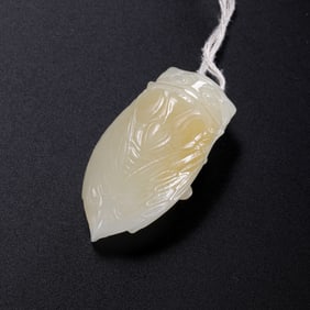 Chinese Qing Dynasty Hetian jade cicada