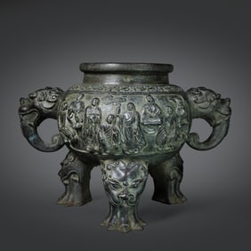 Two-eared bronze furnace with beasts from the Shang and Zhou Dynasties, China
