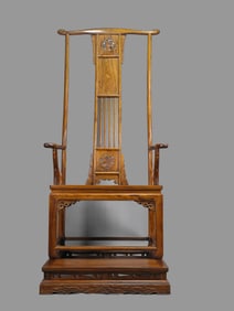 Chinese Qing Dynasty yellow pear wood official hat chair