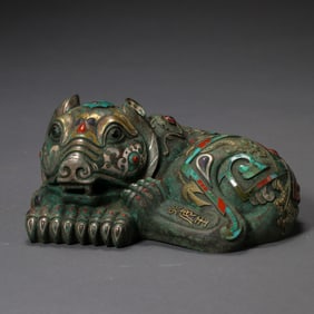 chinese Warring States period of gold and silver encrusted with gemstones beast