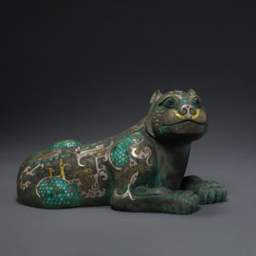 chinese Warring States period of gold and silver encrusted with gemstones beast