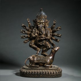 Chinese Qing Dynasty bronze gilt Buddha