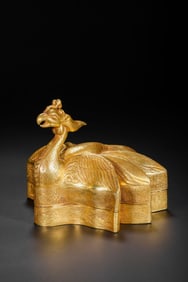 Chinese Tang Dynasty pure golden phoenix-shaped lid box