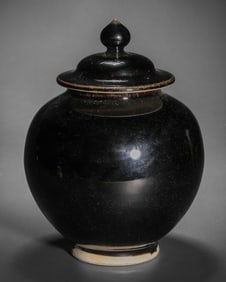 Jar with black glaze lid of Ding ware, Northern Song Dynasty of China