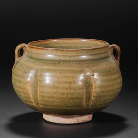 Celadon double series melon ribbed pot, late Tang and Five Dynasties, China