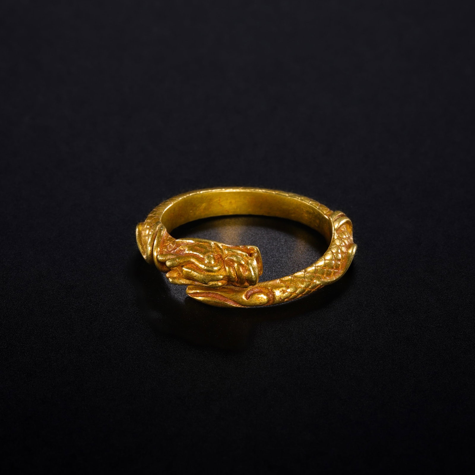 Chinese Qing Dynasty pure gold dragon ring (1 of 8)