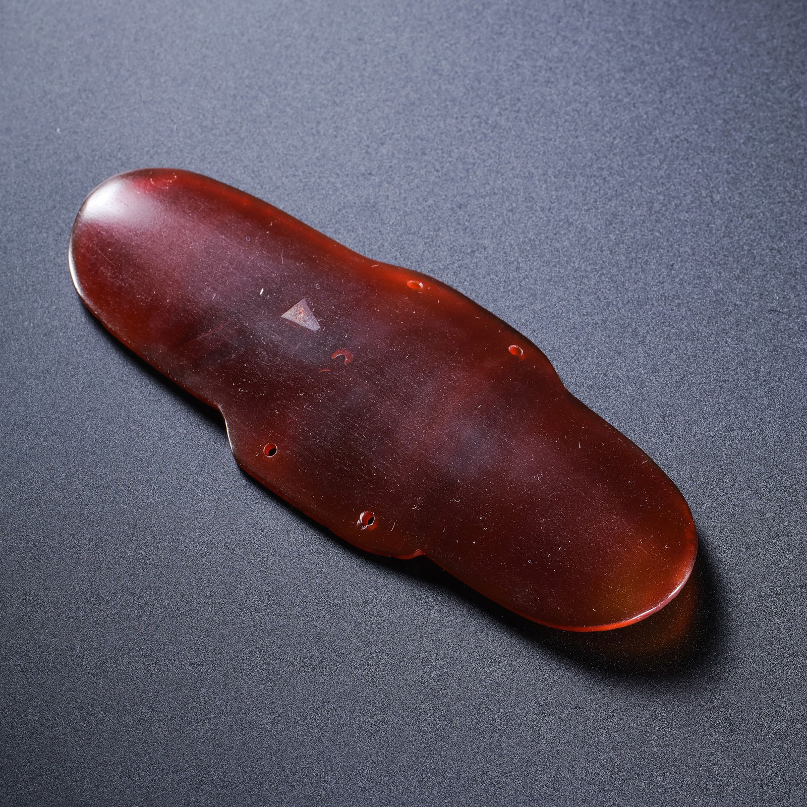 CHINESE AGATE EAGLE STAND, LIAO DYNASTY (1 of 7)