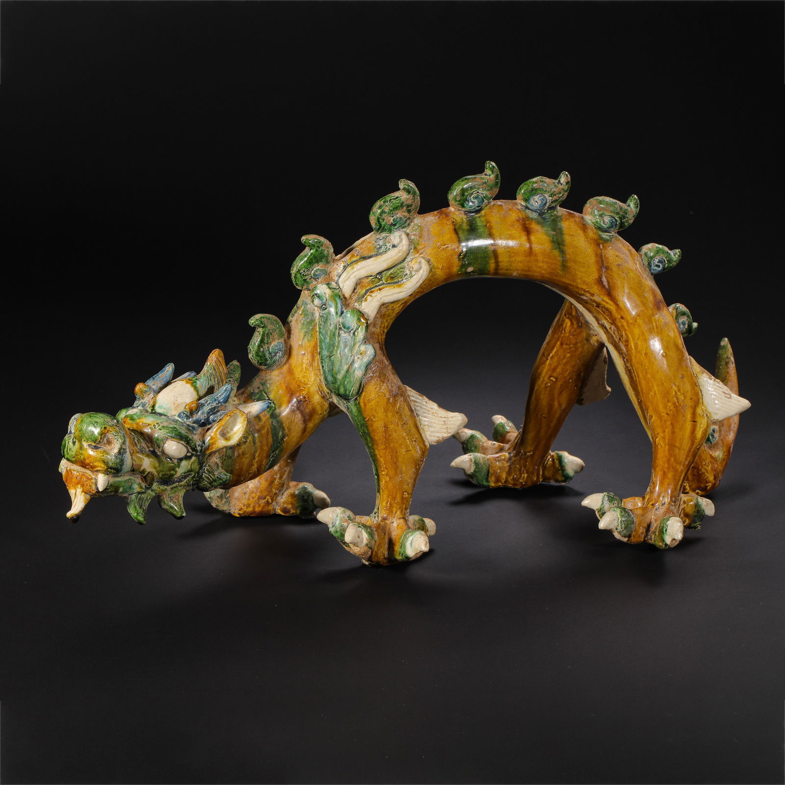 Chinese three-colored dragon of Tang Dynasty (1 of 10)
