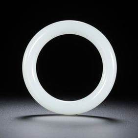 Chinese Qing Dynasty Hetian white jade bracelet