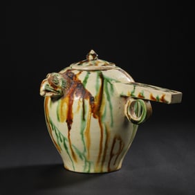 Chinese Tang Dynasty three-color single-handled chicken-headed pot