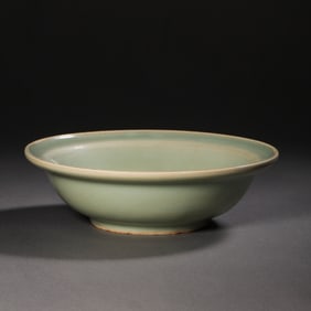 Chinese Southern Song Dynasty Longquan kiln green glaze double fish folded rim washbasin
