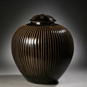 Chinese Northern Song Dynasty Cizhou kiln black glaze line covered jar