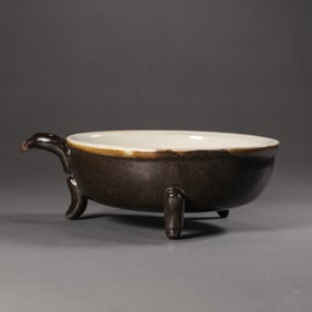 Chinese Tang Dynasty Gongxian Kiln Zibo Tripod Washbasin
