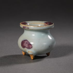 China Northern Song Dynasty Jun kiln sky blue glaze hanging red tripod censer