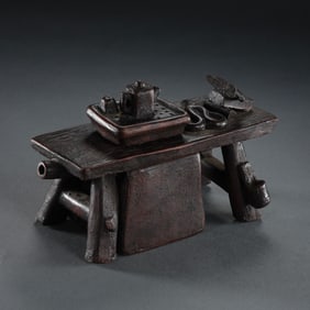 Ancient Chinese celebrity purple clay teapot