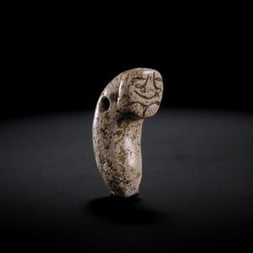 Chicken bone and white jade silkworm of Hongshan culture in China's Neolithic period