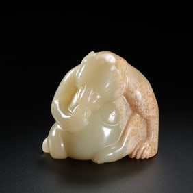 Chinese Han Dynasty Jade Bear
