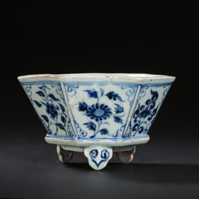 Chinese Yuan Dynasty Blue and White Flower Pattern Three-legged Hexagonal Furnace