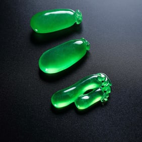 A set of jadeite pendants from the Qing Dynasty, China