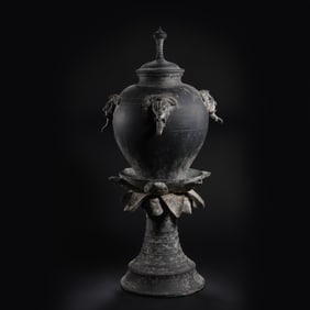 Chinese Han Dynasty Black Pottery Tall-footed Covered Jar