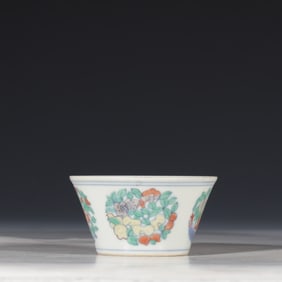 Chinese Ming Chenghua period Doucai floral chicken cup