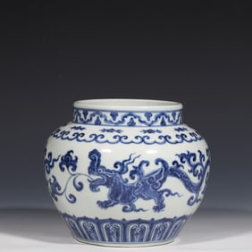 Blue and white jar with auspicious animal patterns, Xuande period, Ming Dynasty, China