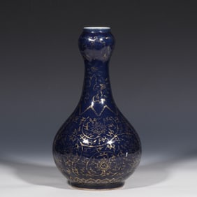 Chinese Ming Dynasty Jiajing period blue glaze gilded garlic vase