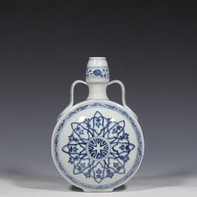 Chinese Yuan Dynasty Blue and White Double-Handled Gourd Vase