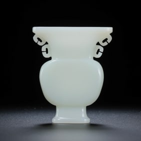 Chinese Qing Dynasty Hetian white jade flower vase