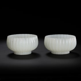 A pair of Hetian white jade cups from the Qing Dynasty, China