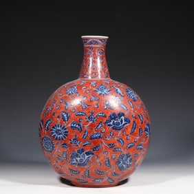Chinese Ming Dynasty Blue and White Alum Red Scroll Flower Pattern Flat Vase