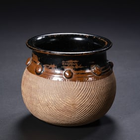 Chinese Northern Song Dynasty Cizhou kiln black glaze drum nail plain pot