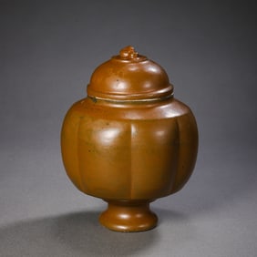 Chinese Northern Song Dynasty Yaozhou kiln red glaze melon-shaped lidded jar
