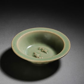 Chinese Southern Song Dynasty Longquan kiln green glaze double fish washbasin