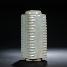 Chinese Southern Song Dynasty Longquan kiln green glaze Cong-style vase