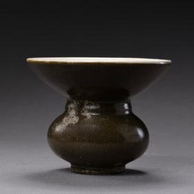 Zibo slag bucket of Gongxian kiln in Tang Dynasty, China