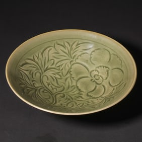Chinese Northern Song Dynasty Yaozhou kiln green-glazed bowl with floral pattern