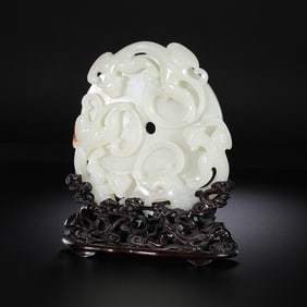 Chinese Qing Dynasty Hetian Jade Ornaments