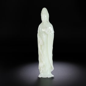 Chinese Qing Dynasty Hetian Jade Guanyin