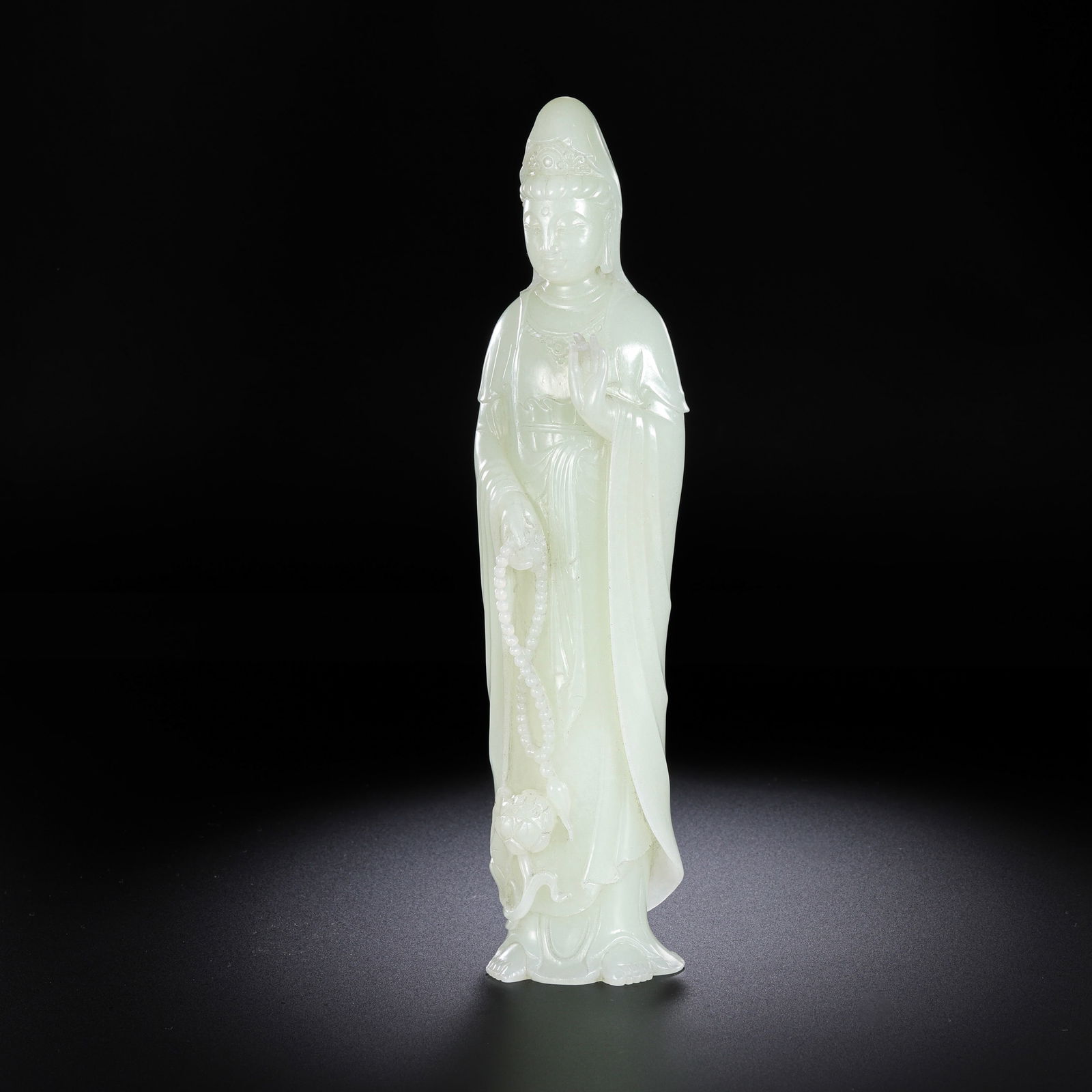 Chinese Qing Dynasty Hetian Jade Guanyin (1 of 10)