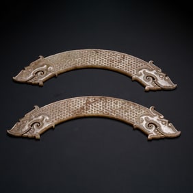 A pair of Hetian jade pendants from before the Ming Dynasty