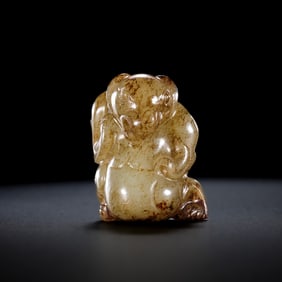 Hetian jade bear before Ming Dynasty
