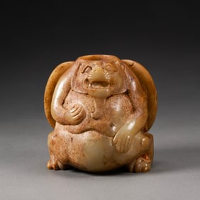 Hetian jade bear before Ming Dynasty