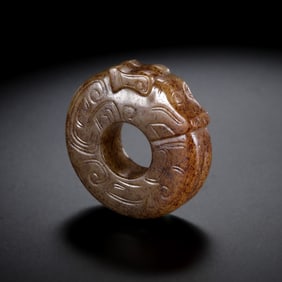 Hetian jade dragon before Ming Dynasty