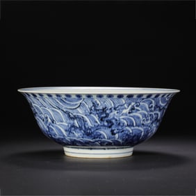 Blue and white dragon-patterned bowl from the Hongzhi period of the Ming Dynasty, China