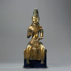Gilt-bronze statue of a seated Buddha from the Dali Kingdom, 10th century