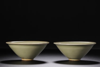 A pair of Yaozhou kiln green-glazed cups from the Northern Song Dynasty, China